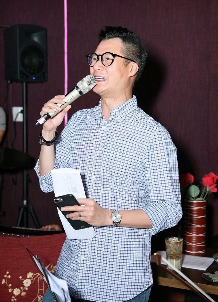 Huong Tram mac tre trung tap luyen cho live show cua Quang Ha-Hinh-4